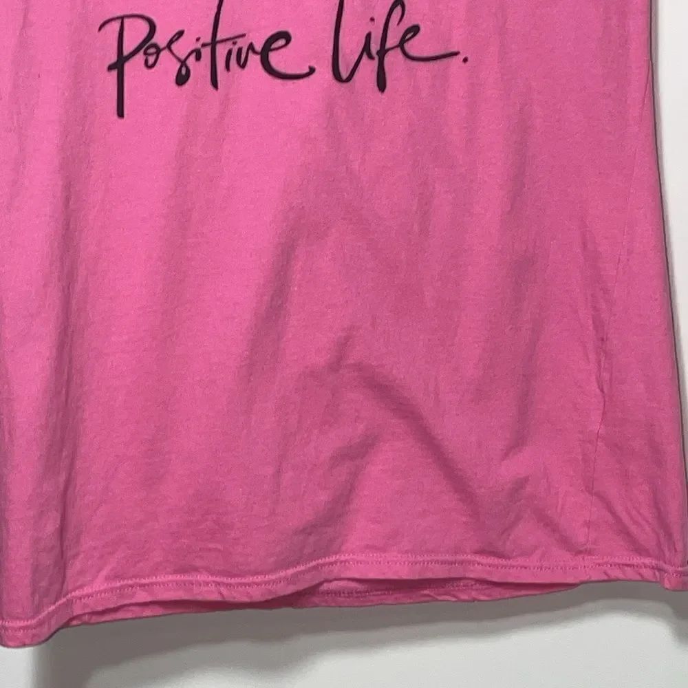 Gildan graphic tee - Picture 3 of 7